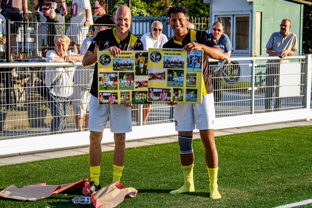 Fotoalbum afscheidswedstrijd Josi en Etienne